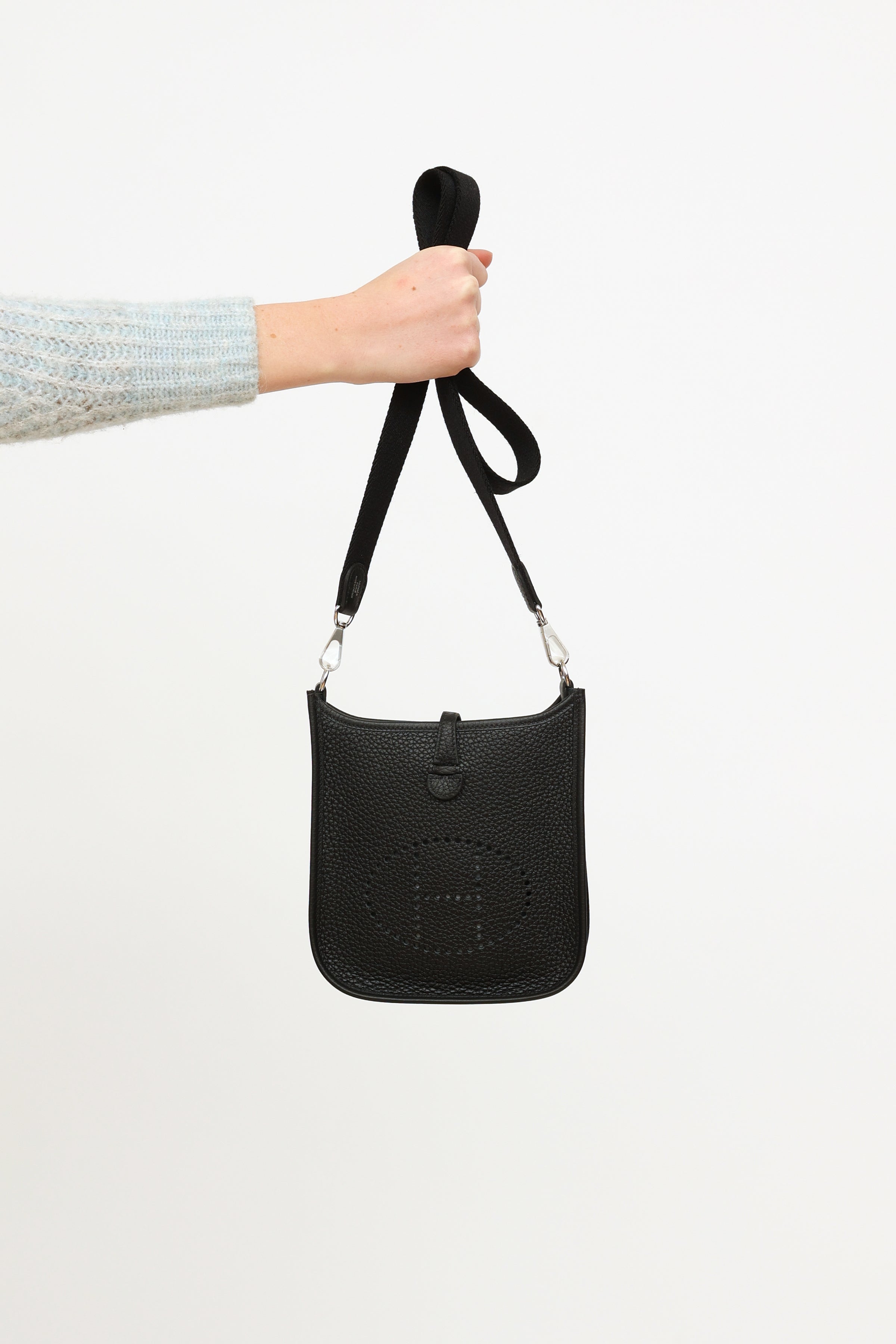 Hermès // Noir Mini Evelyne 16 e Bag – VSP Consignment