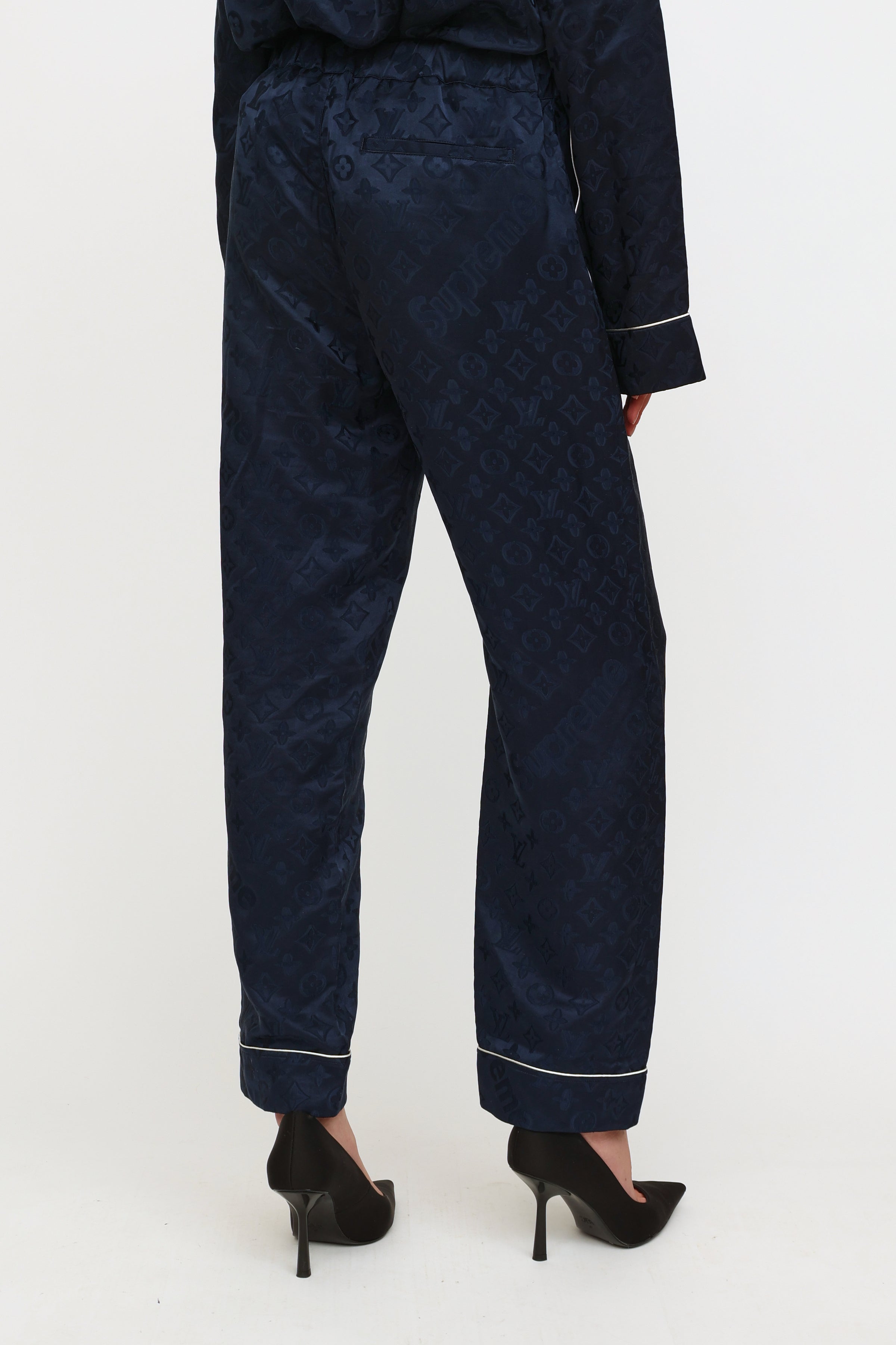 Louis Vuitton Grey Monogram Silk Button Front Pajama Shirt & Pant Set M Louis  Vuitton