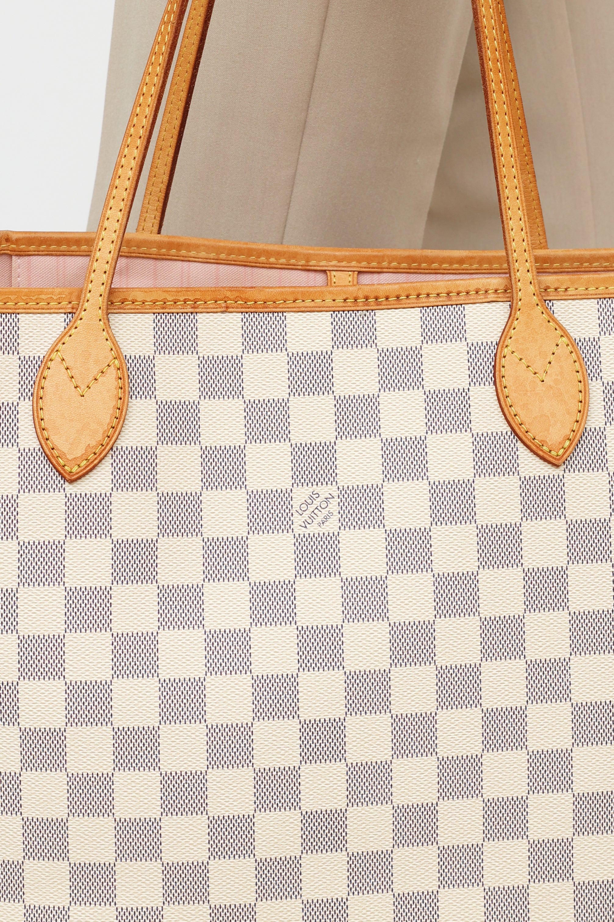 Louis Vuitton Damier Azur Neverfull MM w/ Pouch - White Totes, Handbags -  LOU789883