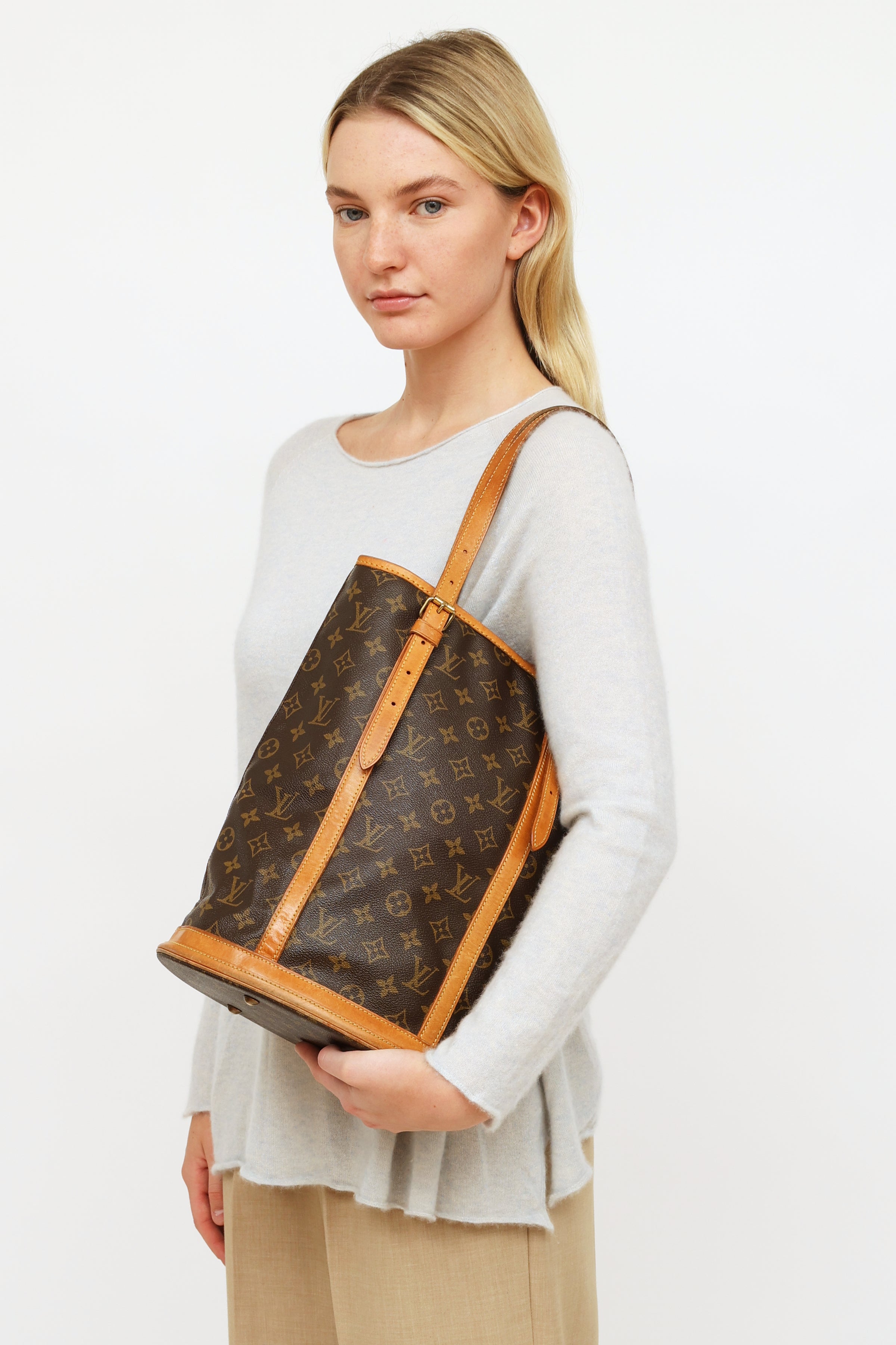 Louis Vuitton Bucket GM Bag