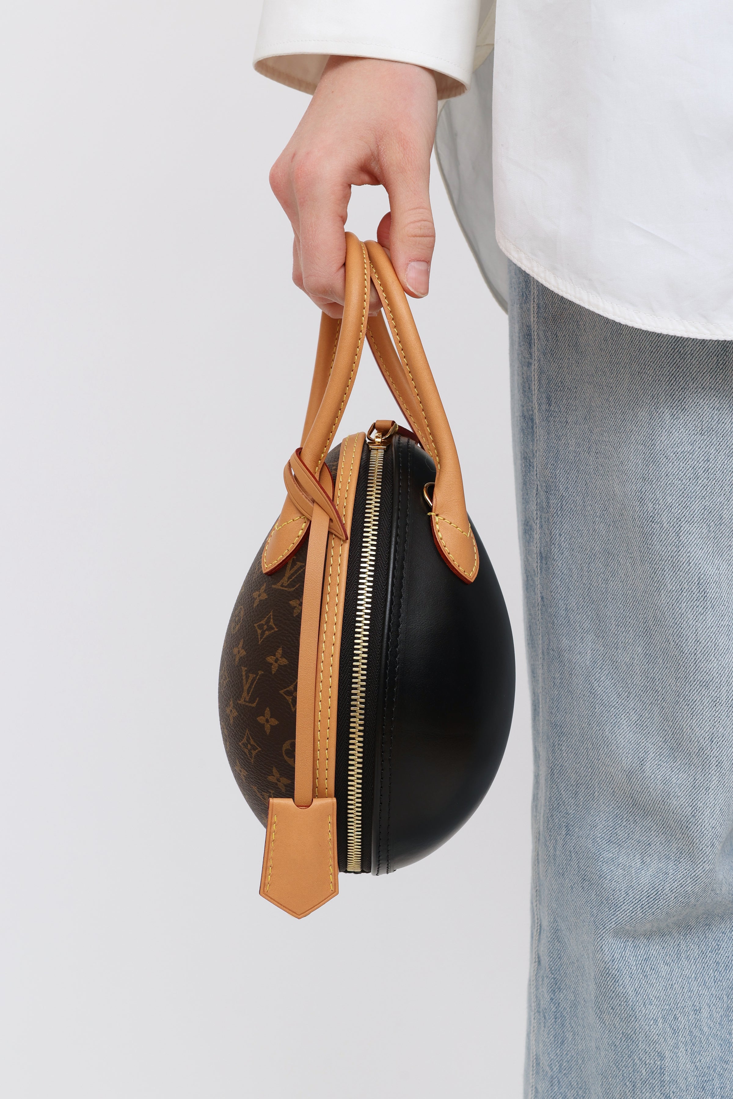 Egg bag leather handbag Louis Vuitton Brown in Leather - 26784466