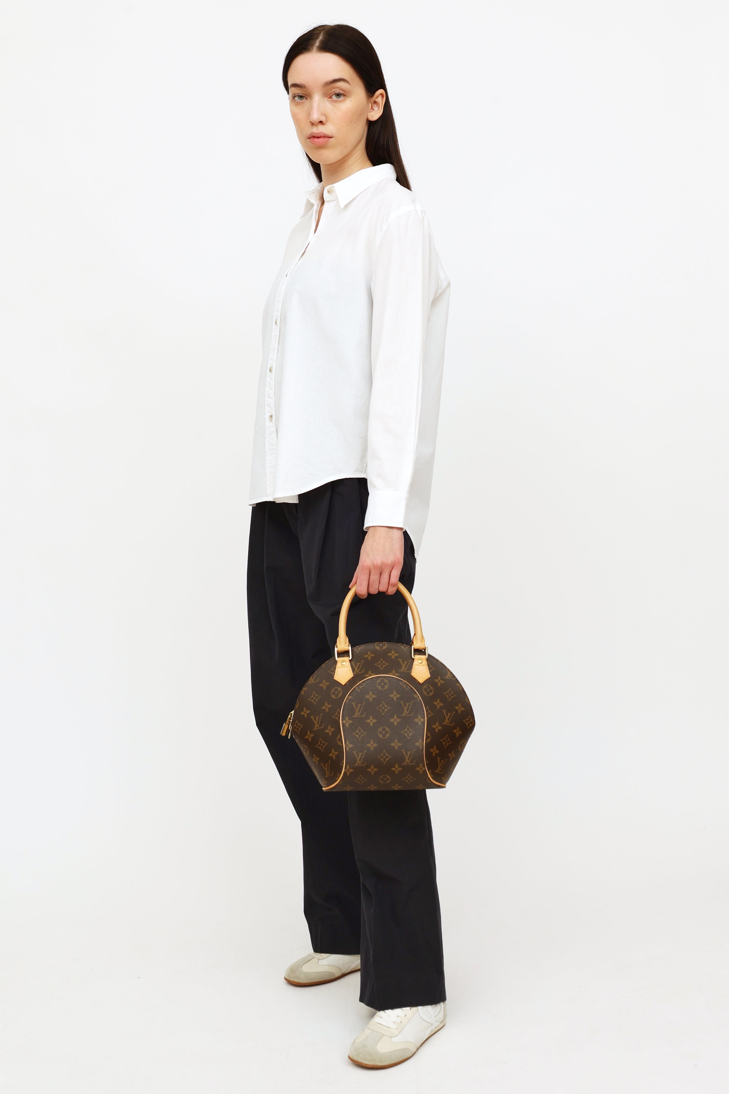 Lot 295 - Louis Vuitton - Ellipse MM bag, in monogram