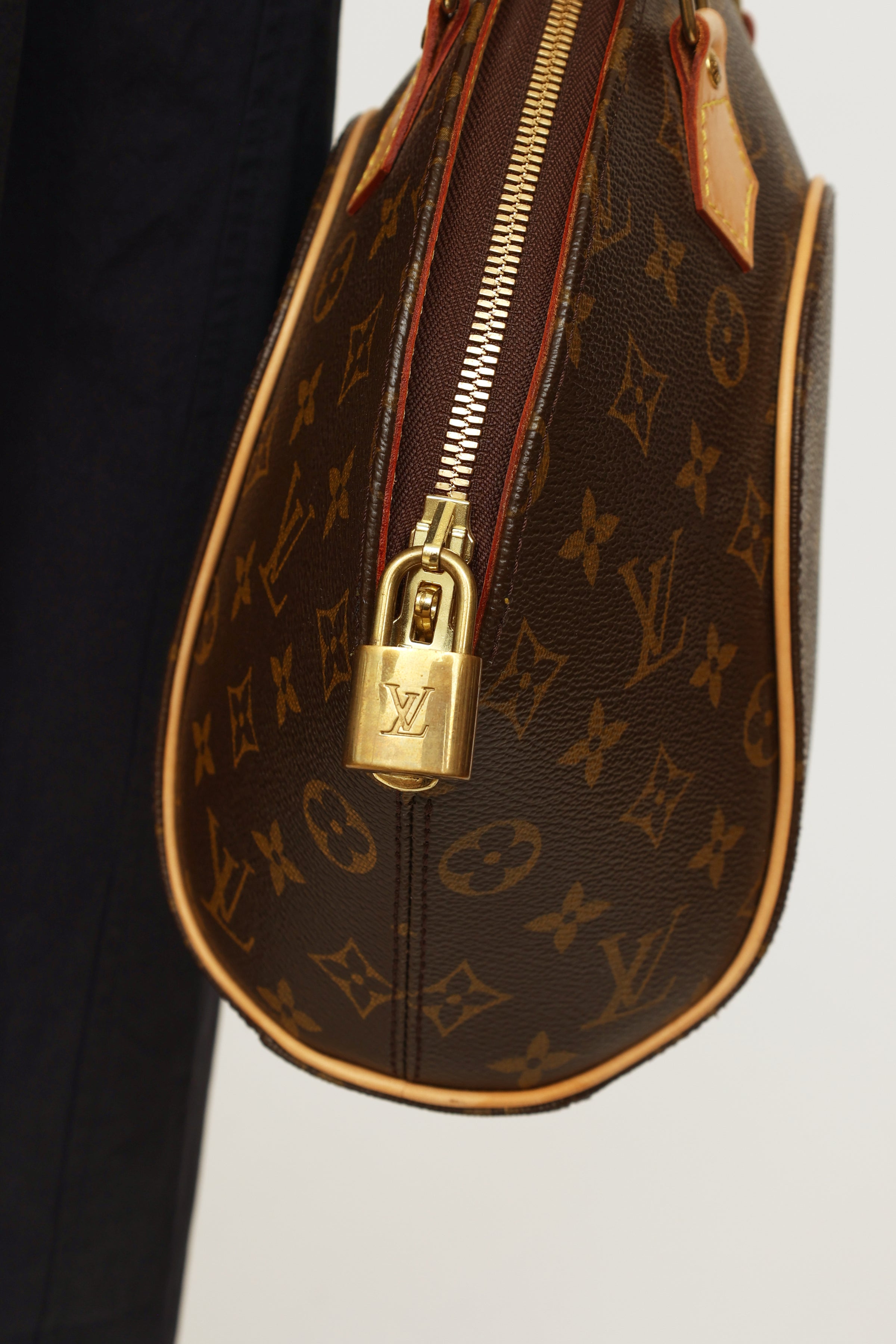 Louis Vuitton 2022 Monogram Ellipse BB w/ Tags - White Handle Bags,  Handbags - LOU662041