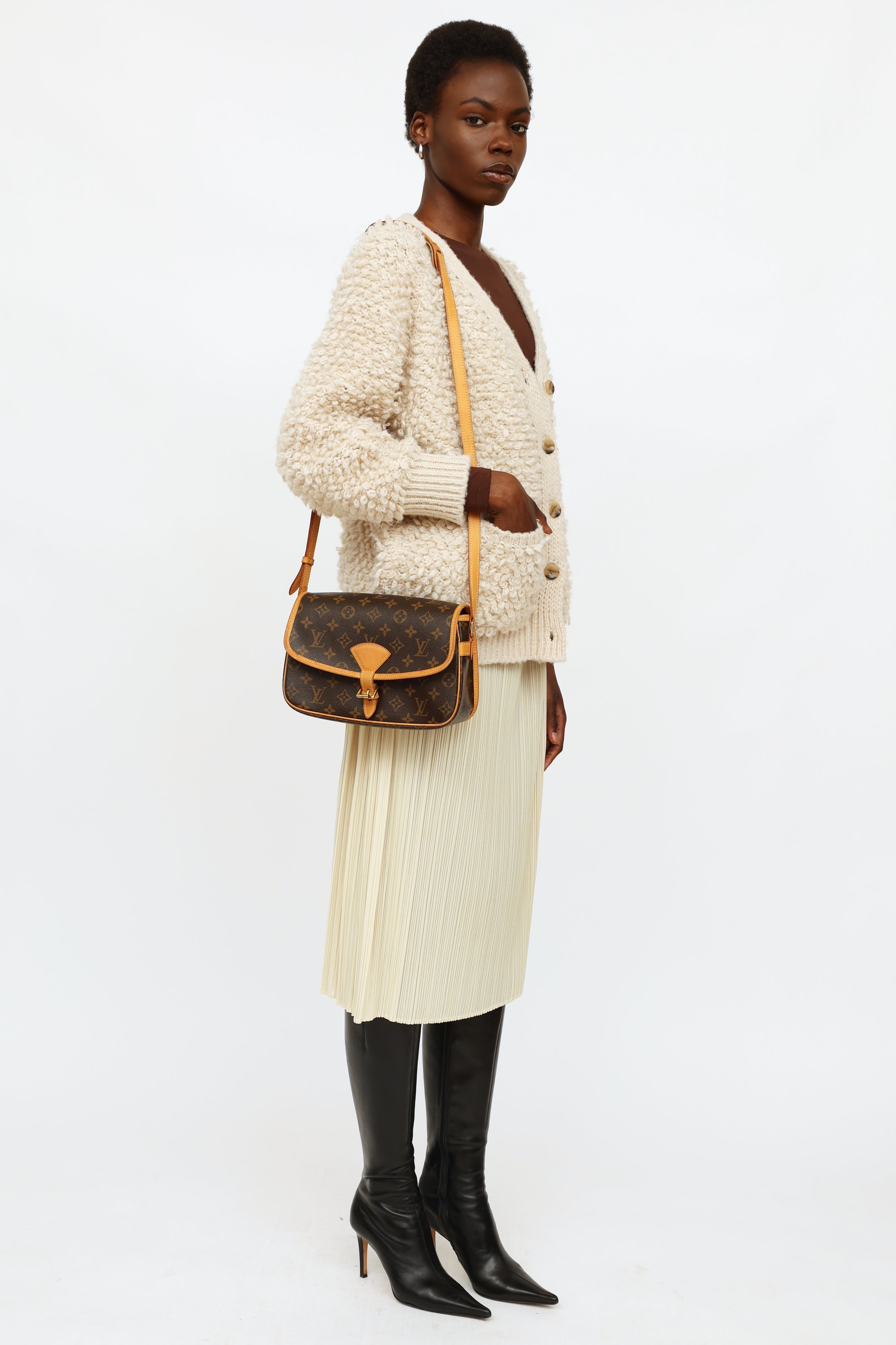 Louis Vuitton // 2012 Brown Monogram Sologne Crossbody Bag – VSP Consignment