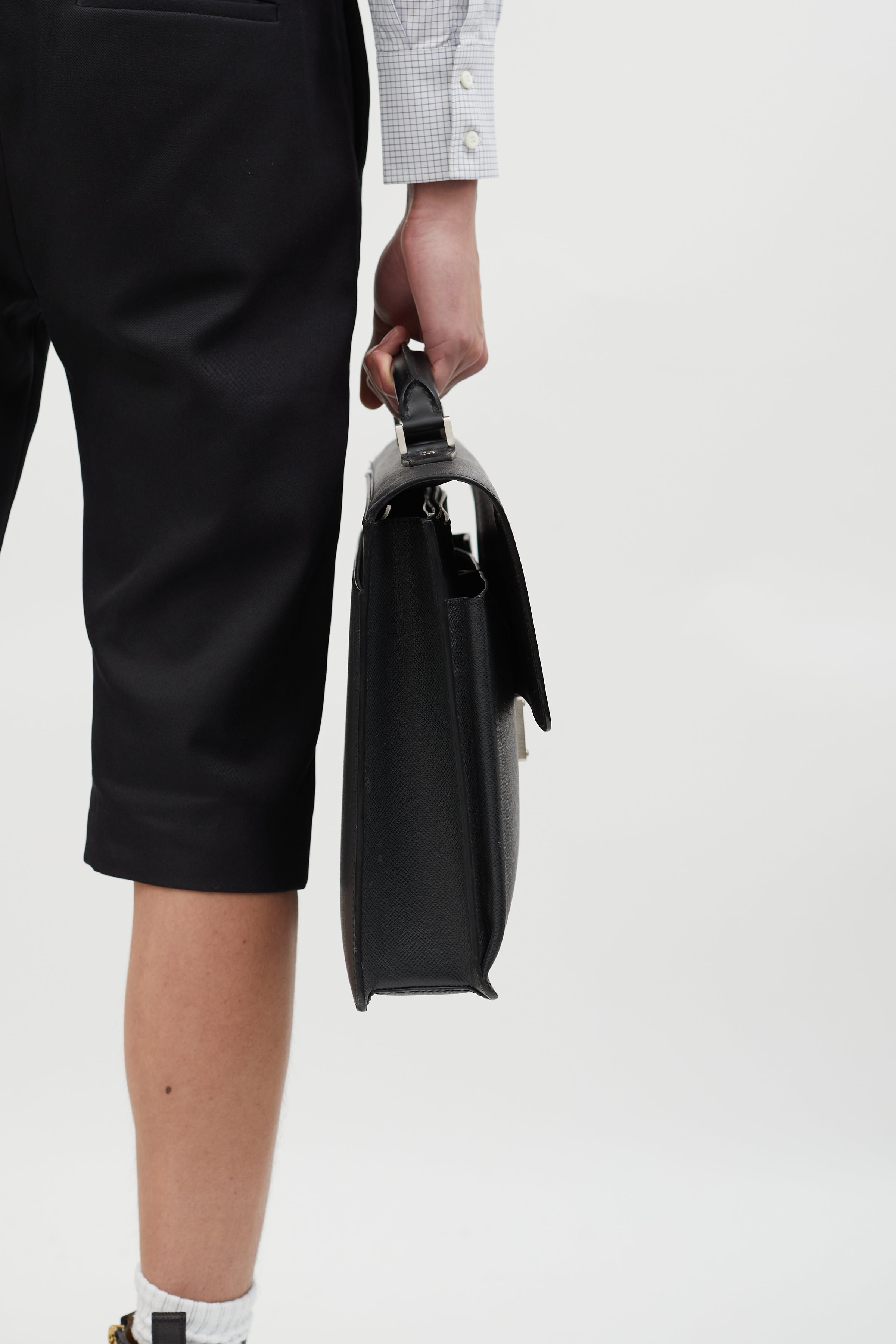 Louis Vuitton // Black Taiga Leather Robusto Briefcase – VSP Consignment