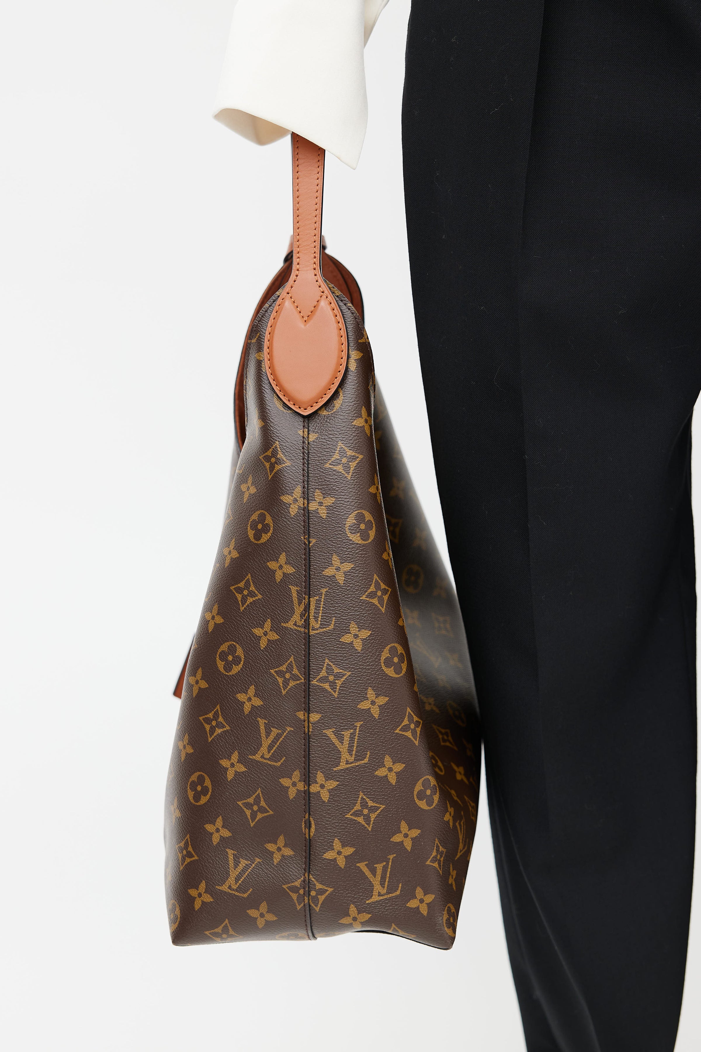 Pre-Owned LOUIS VUITTON Louis Vuitton Flower Hobo Shoulder Bag