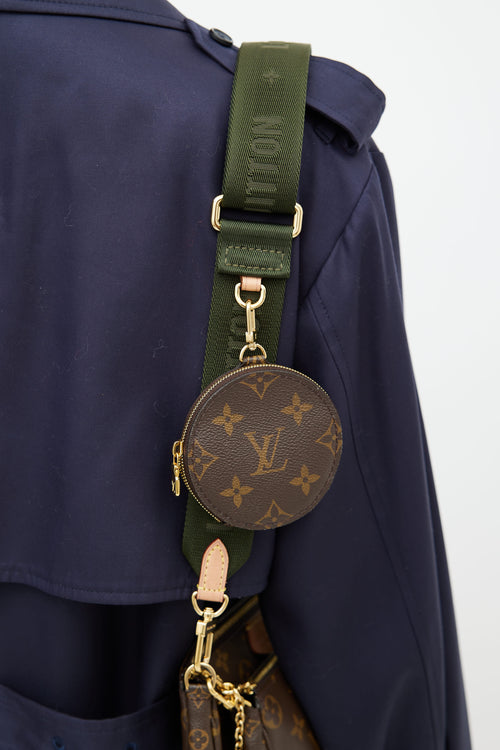 Brown Louis Vuitton lance Pochette Accessoires Baguette | RvceShops Revival  | Vendu avec deux cintres Louis Vuitton