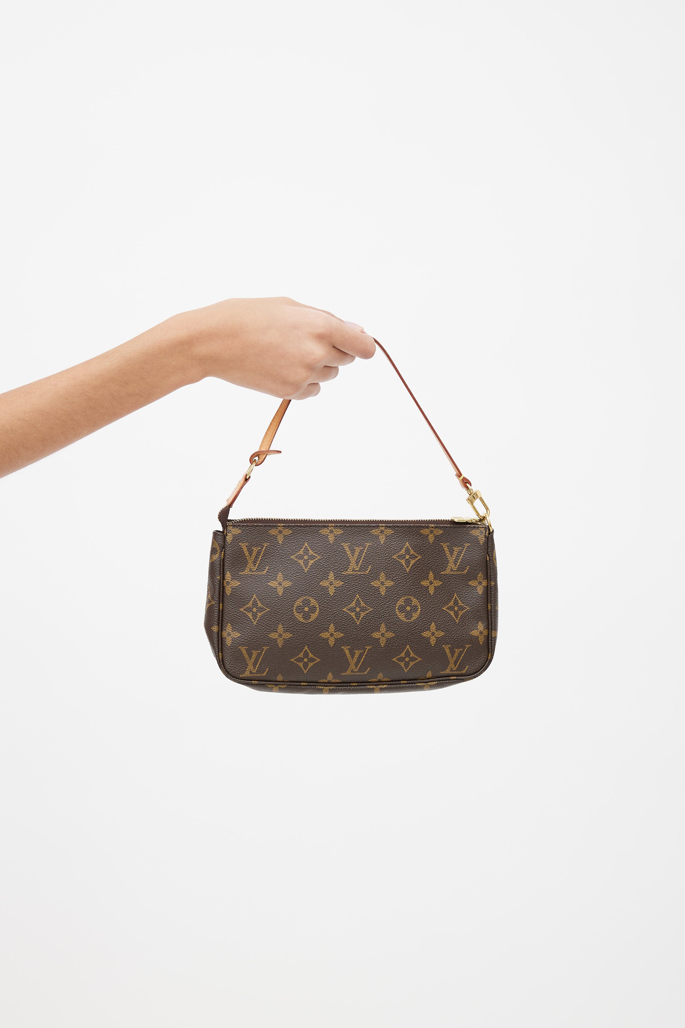 How To Double Strap Your Louis Vuitton Pochette Accessoires - With Photo's  – Next Fashion