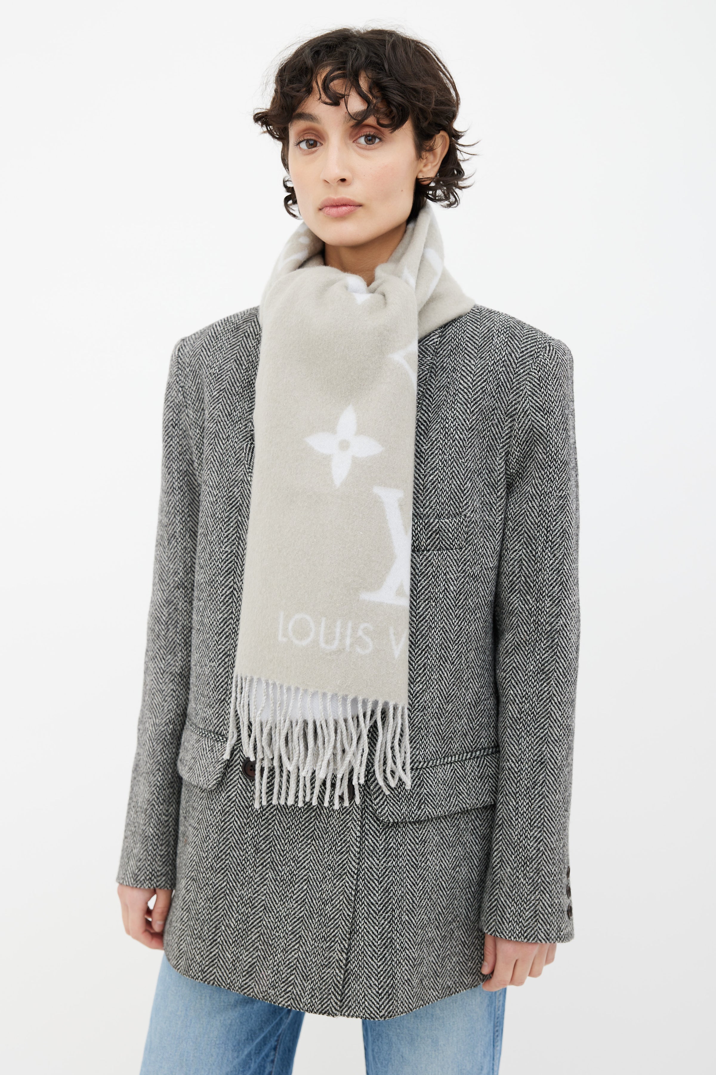 Louis Vuitton Womens Reykjavik Scarf Baby Blue Grey – Luxe Collective