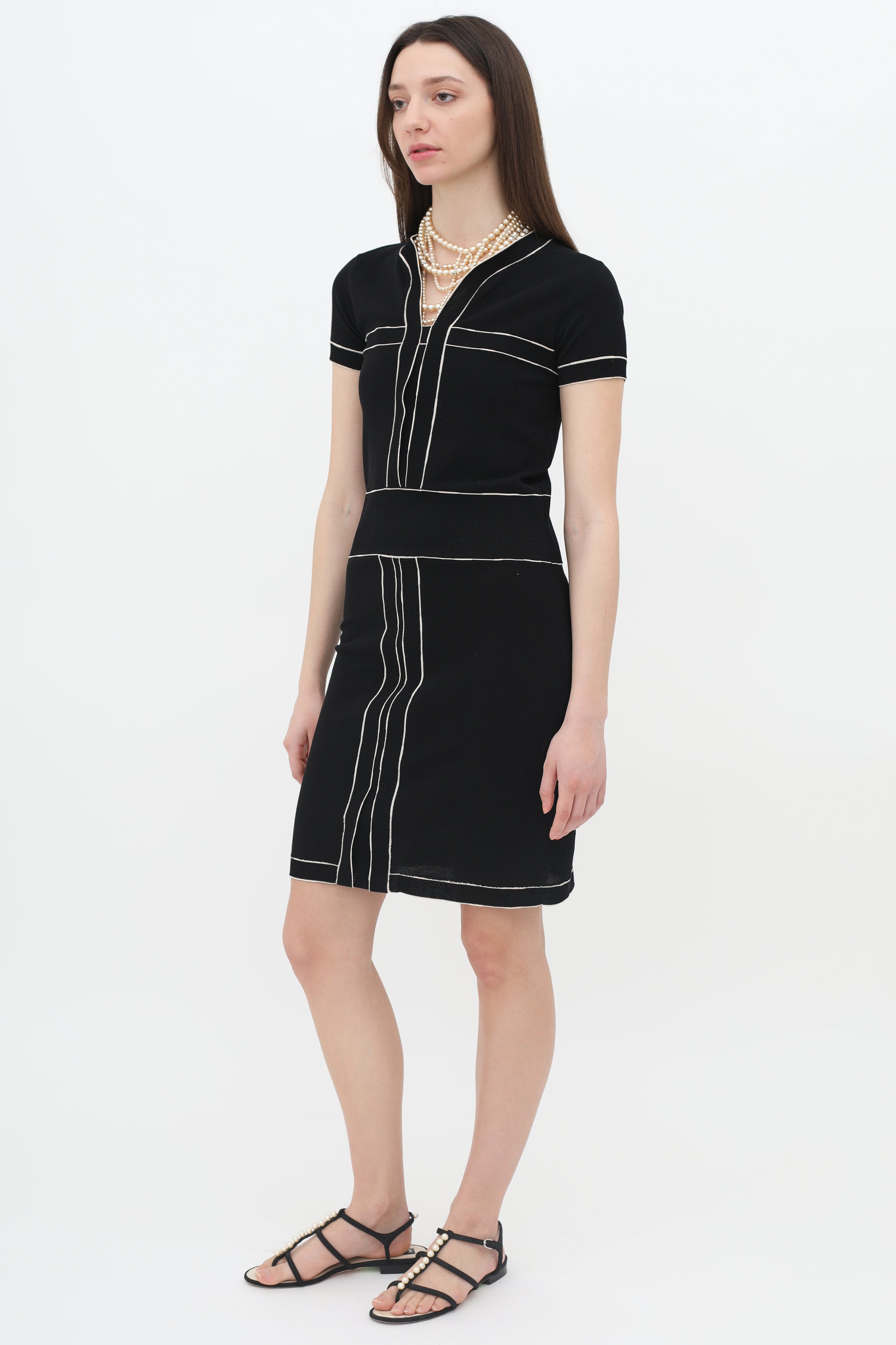 Chanel // Black & White Silk Stripe Scarf – VSP Consignment