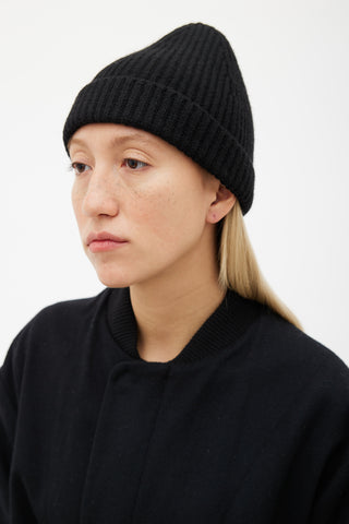 The Row Black Fisher Cashmere Beanie