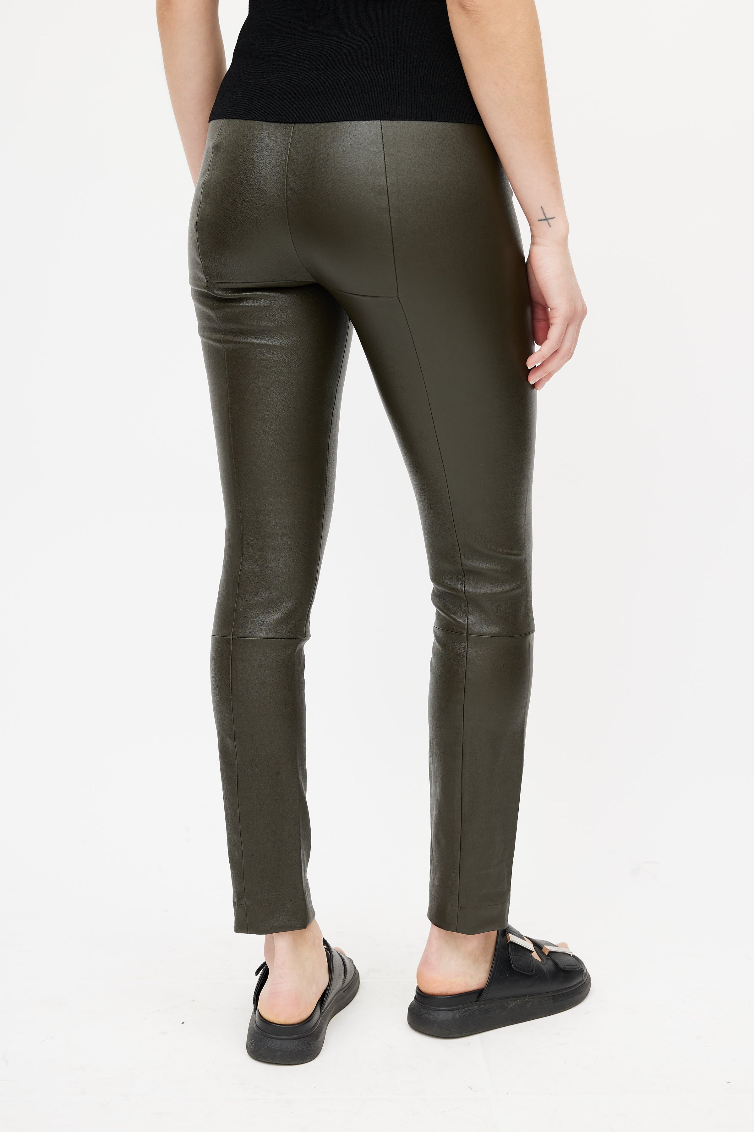 The Row // Black Leather Ruched Leggings – VSP Consignment