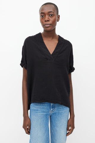 Xirena Black Cotton Wrinkled V-Neck Short Sleeve Top
