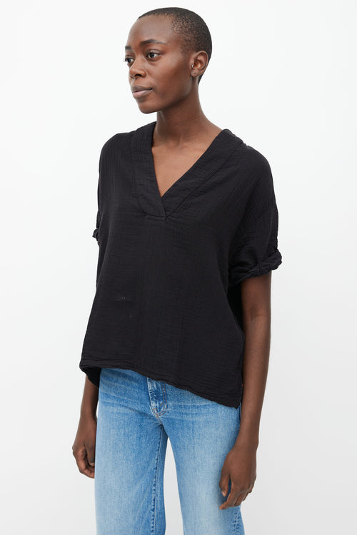 Xirena Black Cotton Wrinkled V-Neck Short Sleeve Top