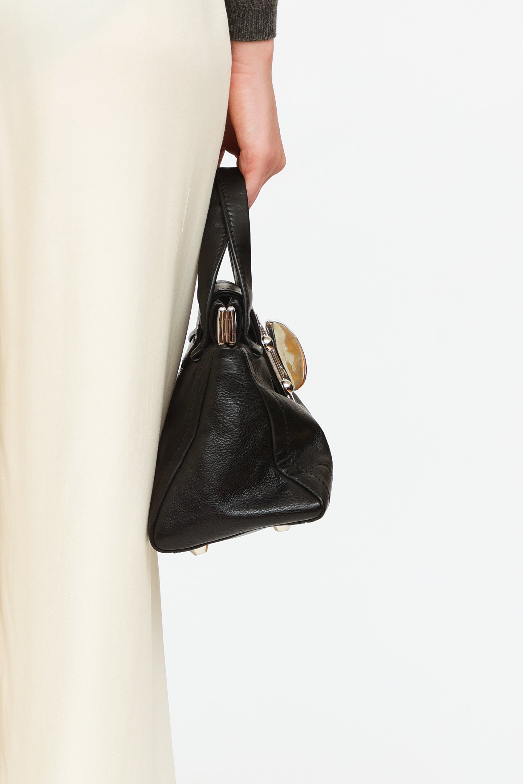 Miu Miu // Black Leather Matelassé Shoulder Bag – VSP Consignment