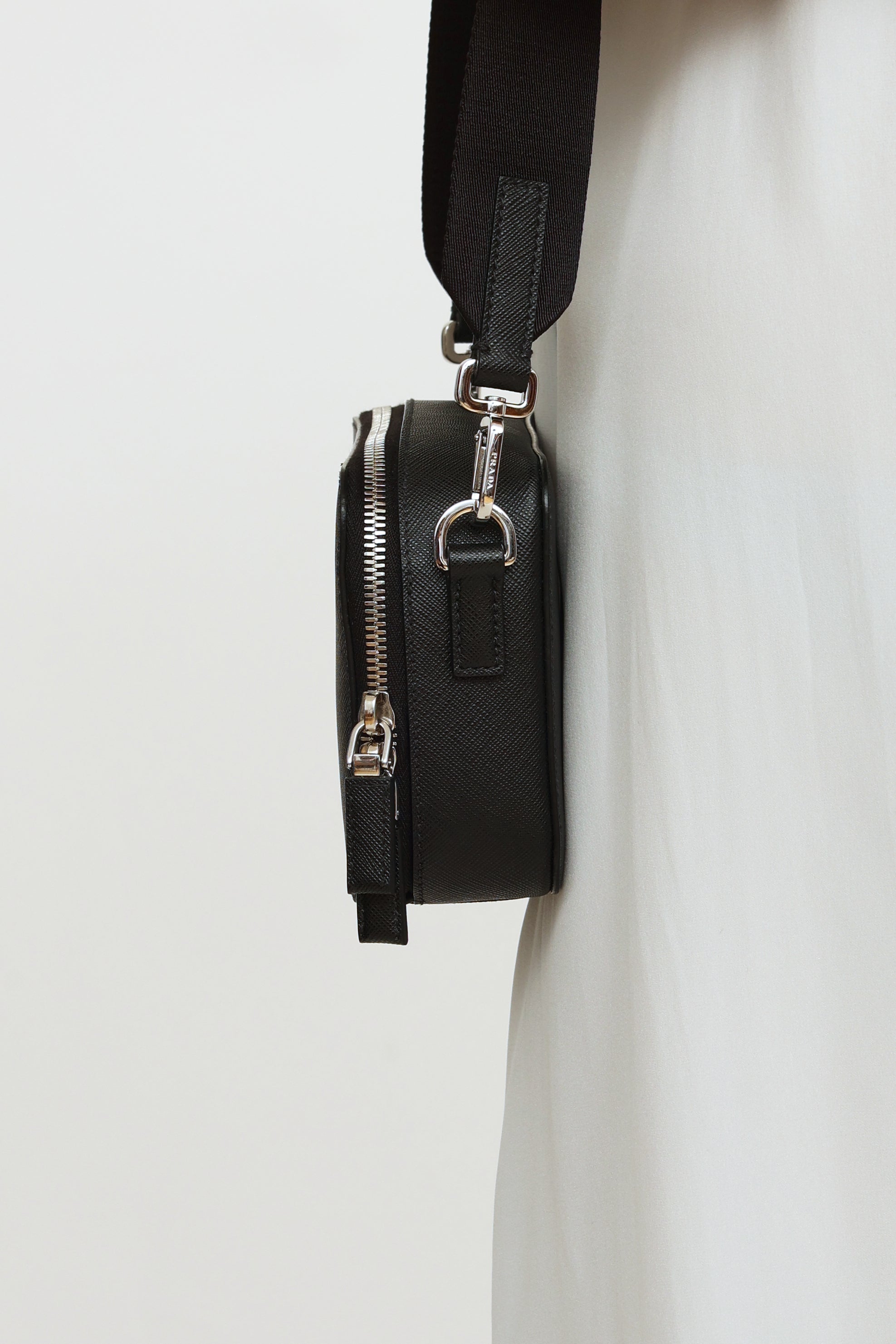 Black Prada Saffiano Business Bag – Designer Revival